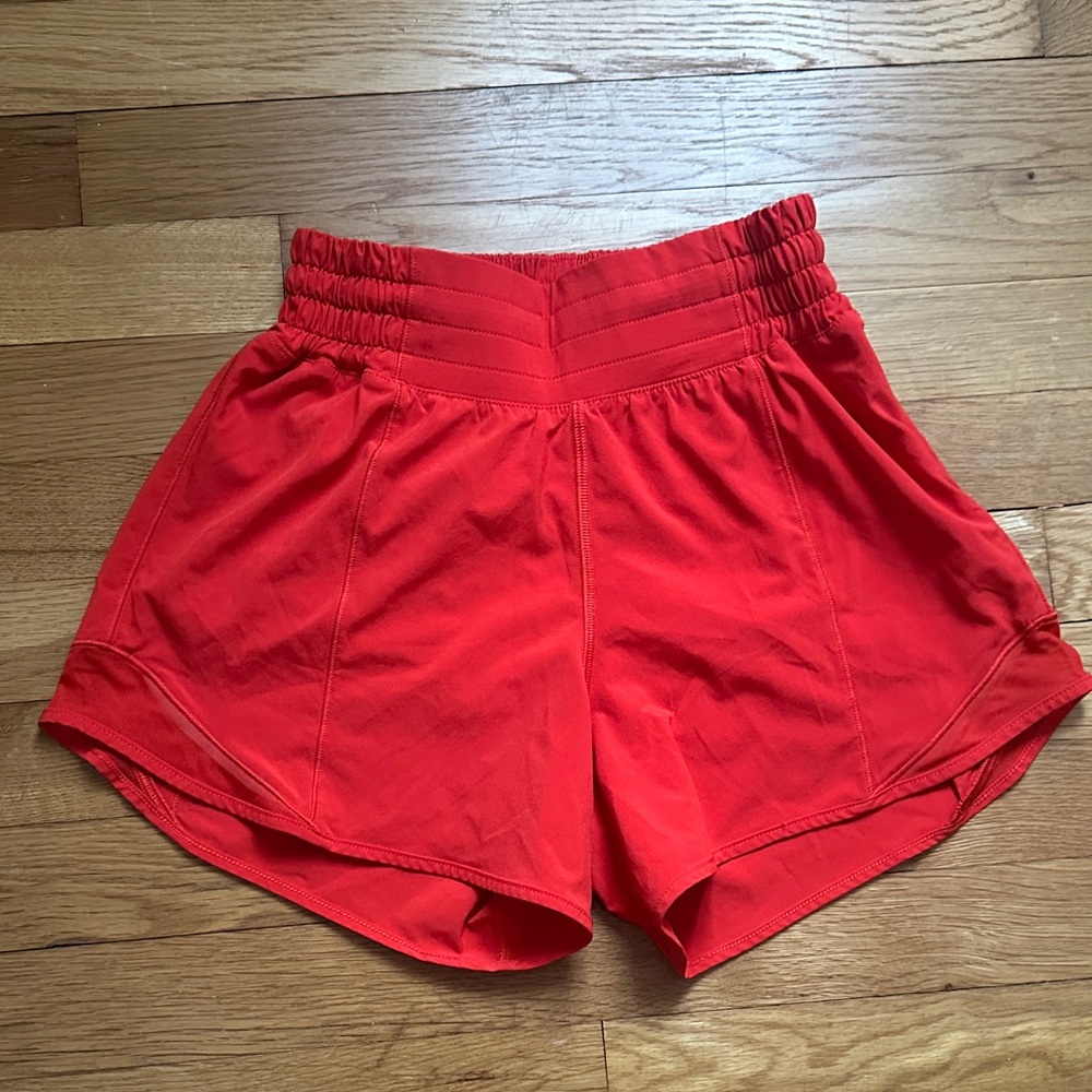 Lululemon Women's Red Shorts size 2, 4inch length shorts